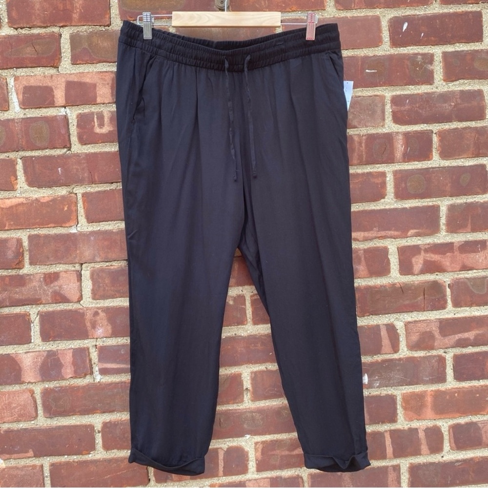 Old Navy Black Rayon Pull-on Pants Size Large Petite